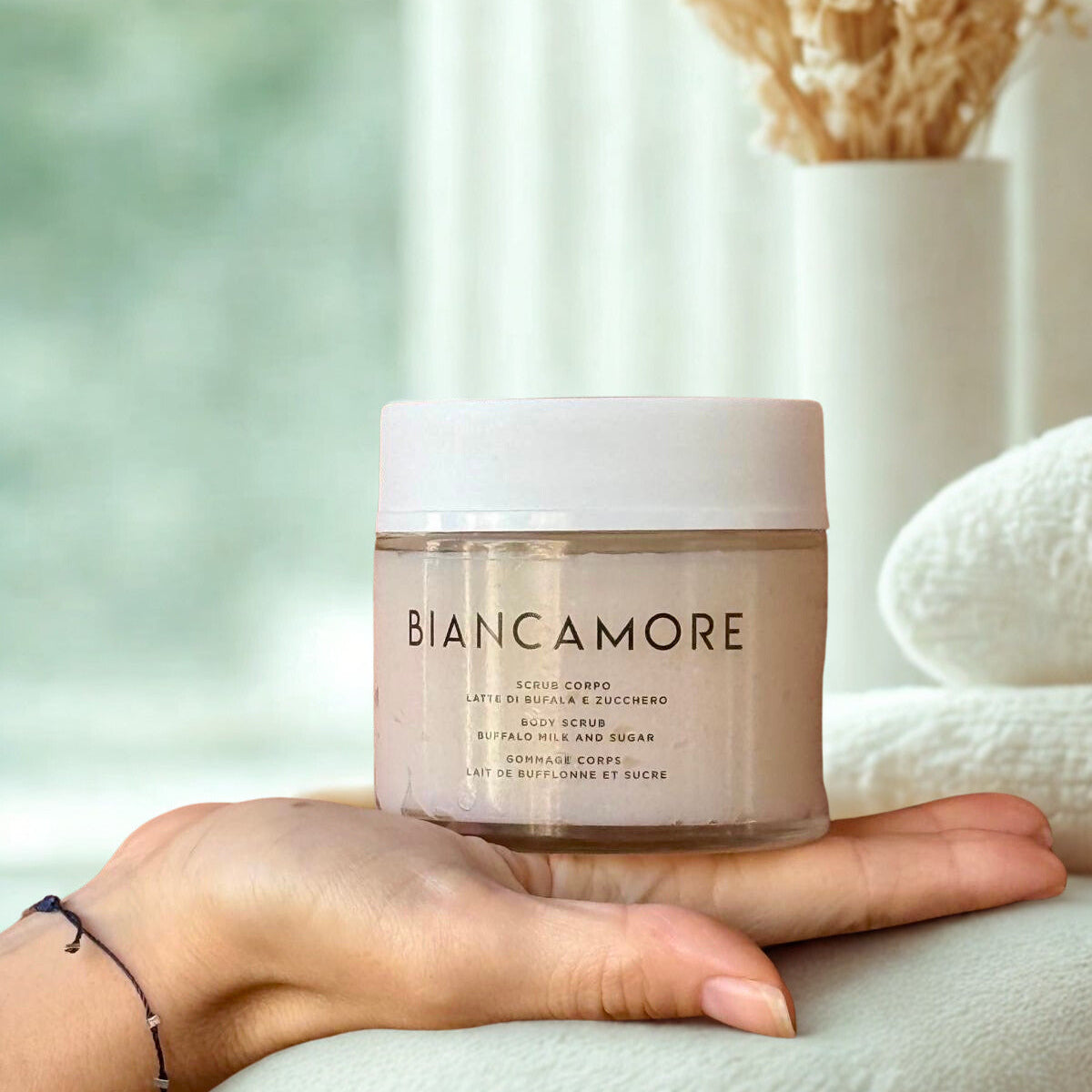 Scrub con latte di bufala e zucchero